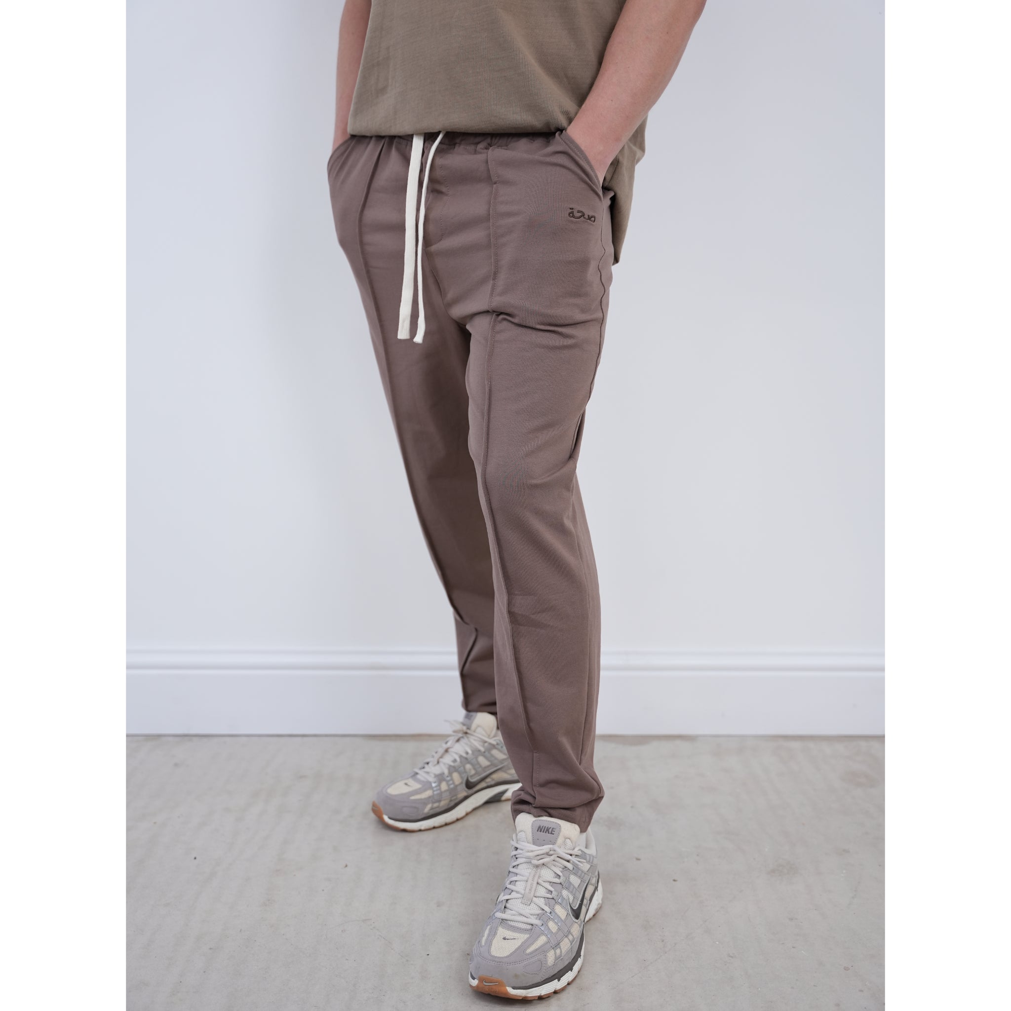 Men’s Straight Leg Jogger Washed Brown