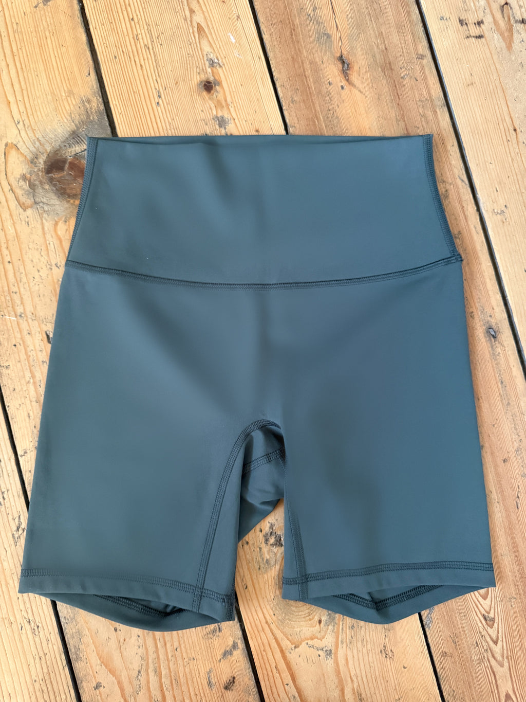Empower High Waisted Shorts - Forest Green