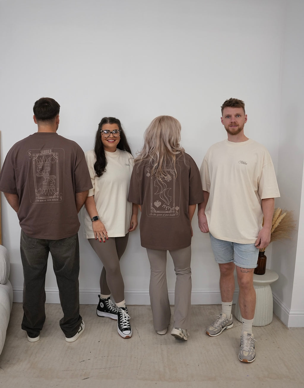 “Be the Queen of your Health” Graphic Tee - Mocha