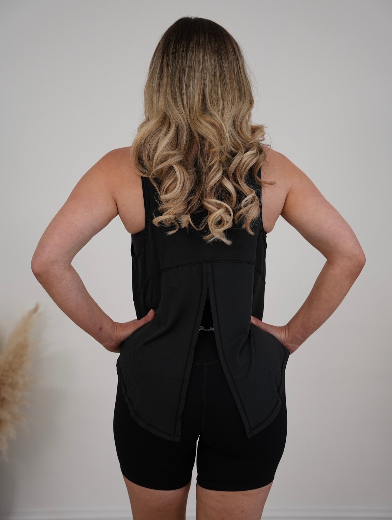 Ladies Flowing Tank Black